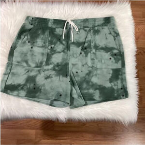 Sonoma Green Tie-Dye Women's Shorts New!!